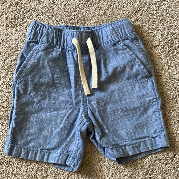 The Children’s Place shorts & two button up shirts 2T - Picture 4 of 4